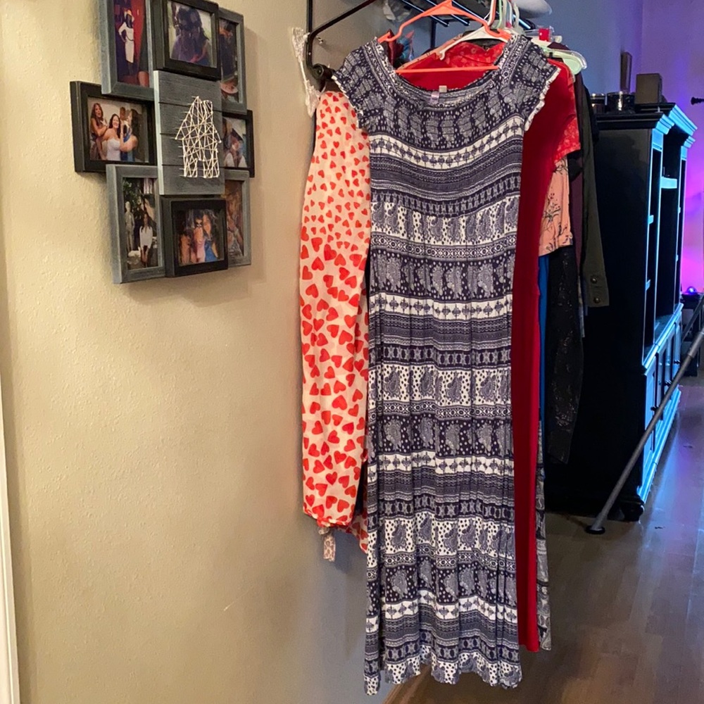 Beautiful Pattern Maxi Dress Size Medium